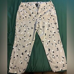 Lane Bryant gray floral capri pants